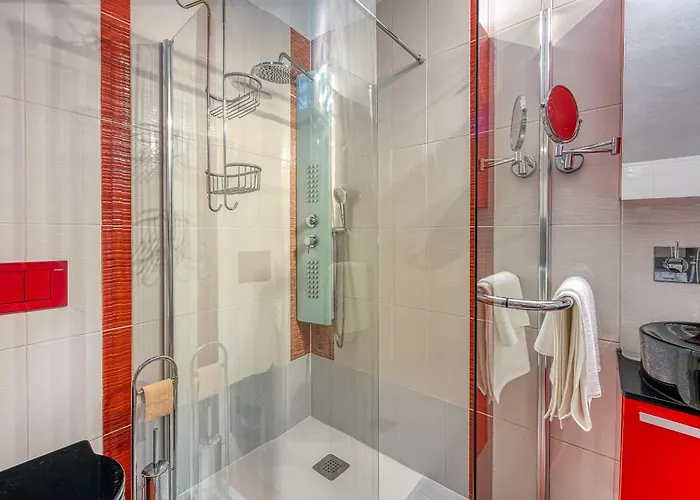 아파트 Ad Maiora With Shared Pool *