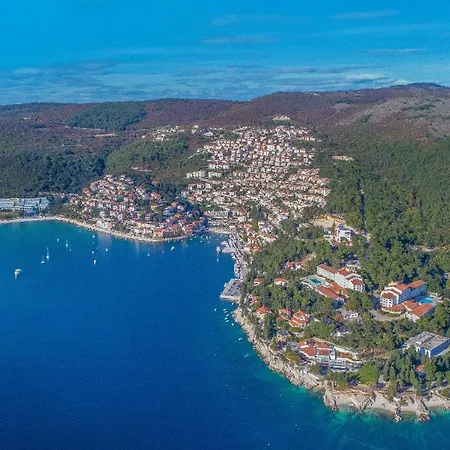 Apartment Ad Maiora With Shared Pool Rabac