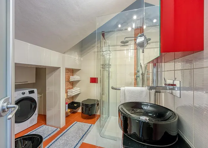 Ad Maiora With Shared Pool Appartement Rabac